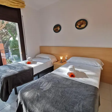 Con Wifi A 5 Minutos De La Playa Y Cerca De Tiendas Y Restaurantes - Es-209-10 Apartamento Platja d'Aro (Playa de Aro)