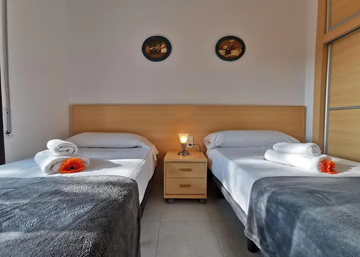 Con Wifi A 5 Minutos De La Playa Y Cerca De Tiendas Y Restaurantes - Es-209-10 アパート