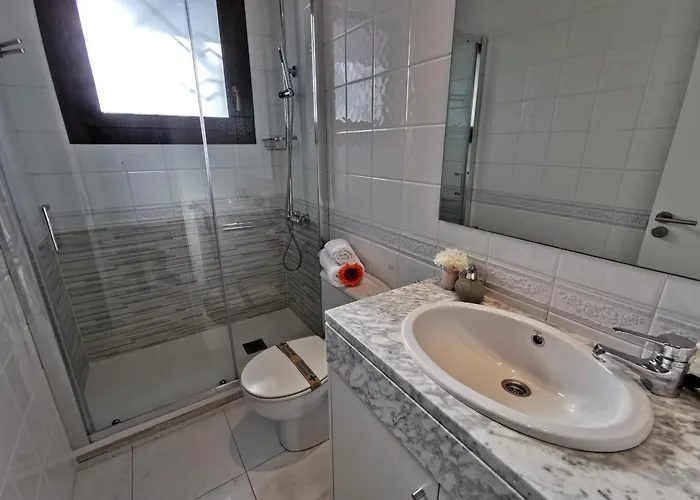 Apartment Con Wifi A 5 Minutos De La Playa Y Cerca De Tiendas Y Restaurantes - Es-209-10